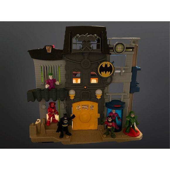 Fisher Price Imaginext DC Super Friends Batman Gotham City Police Dept Set - Picture 8 of 11